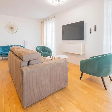 Disneyland-paris 10 Personnes, Wifi, 2 Parkings *